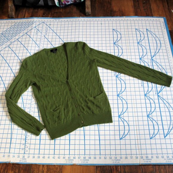 Talbots Pure Cashmere Green Cardigan, Petite Small (fits like PXS) - Picture 5 of 8